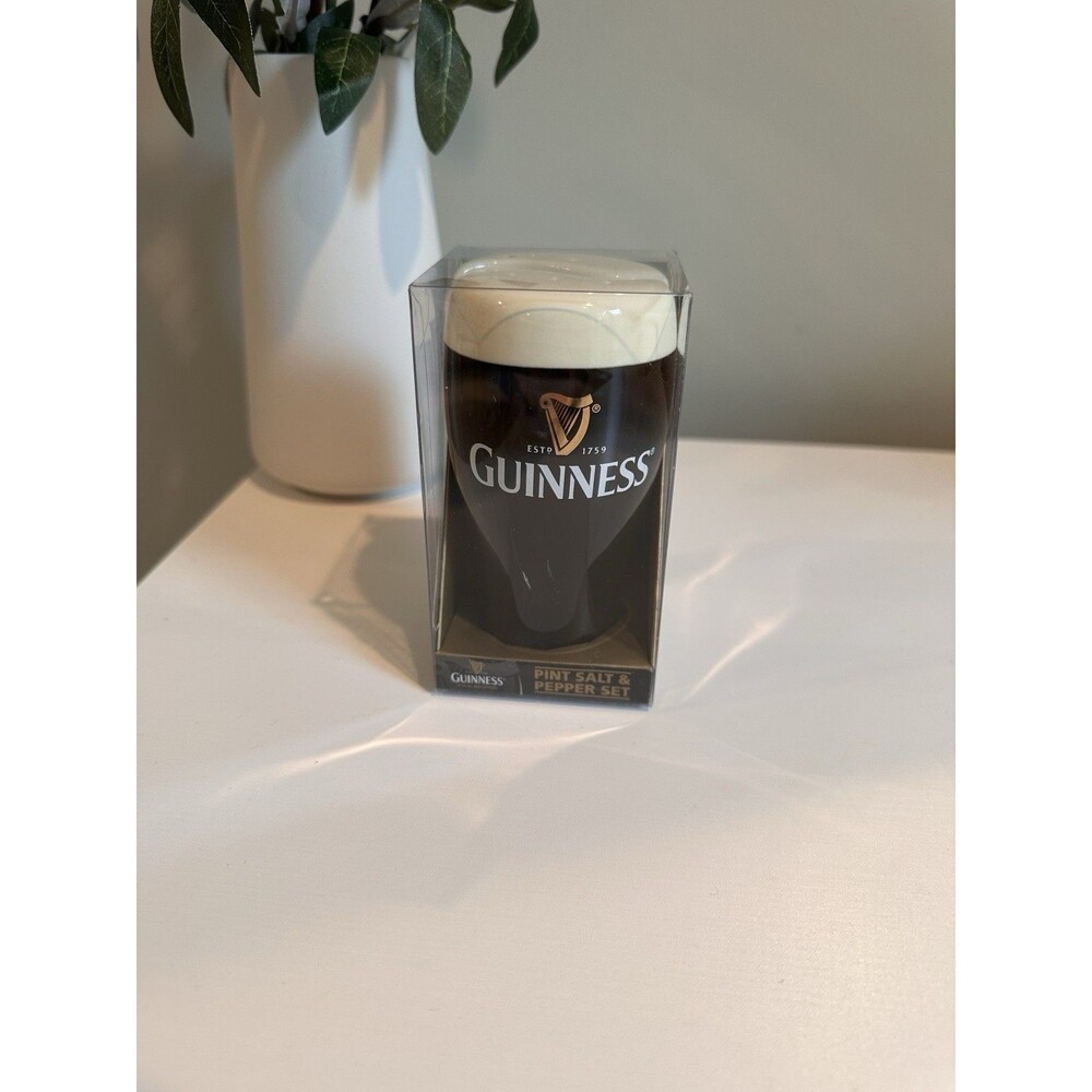 Guinness Pint Glass Salt and Pepper Shakers Set Ceramic Yin Yang New In Box